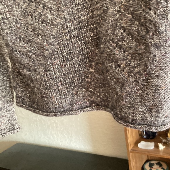 89th and Madison women’s sweater - Picture 5 of 10